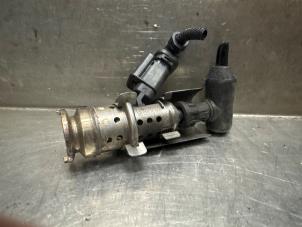 Gebruikte Injector adblue Peugeot 308 (L3/L8/LB/LH/LP) 1.5 BlueHDi 130 Prijs € 50,00 Margeregeling aangeboden door Verhoef Cars & Parts