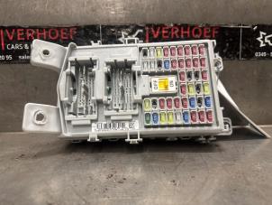 Gebruikte Zekeringkast Hyundai i20 (GBB) 1.0 T-GDI 100 12V Prijs € 100,00 Margeregeling aangeboden door Verhoef Cars & Parts