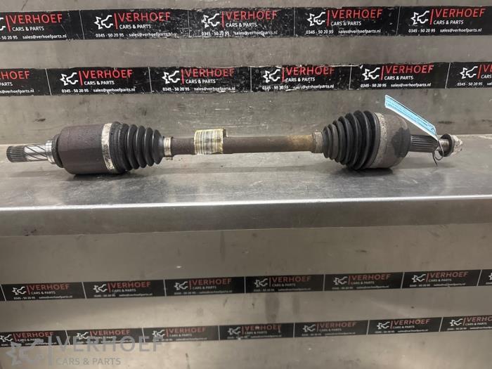 Gebruikte Steekas links-voor Renault Megane III Grandtour (KZ) 1.5 dCi 110 Prijs € 40,00 Margeregeling aangeboden door Verhoef Cars & Parts