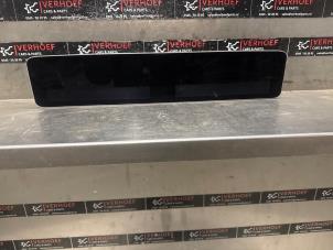 Gebruikte Display Multi Media regelunit Mercedes CLA (118.3) 1.3 CLA-200 Turbo 16V Prijs € 475,00 Margeregeling aangeboden door Verhoef Cars & Parts