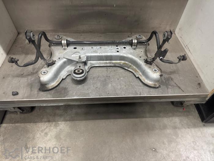 Gebruikte Subframe Nissan Primastar 2.0 dCi 130 Prijs op aanvraag aangeboden door Verhoef Cars & Parts