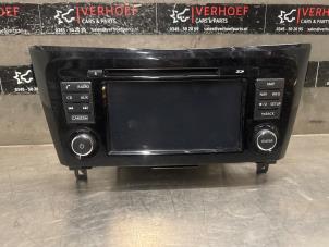 Gebruikte Display Multi Media regelunit Nissan Qashqai (J11) 1.2 DIG-T 16V Prijs € 275,00 Margeregeling aangeboden door Verhoef Cars & Parts