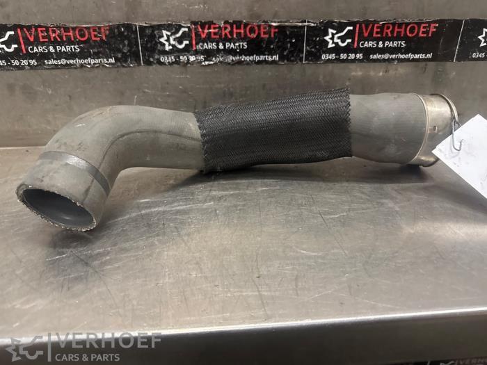 Gebruikte Intercooler Slang Nissan Qashqai (J11) 1.2 DIG-T 16V Prijs € 50,00 Margeregeling aangeboden door Verhoef Cars & Parts