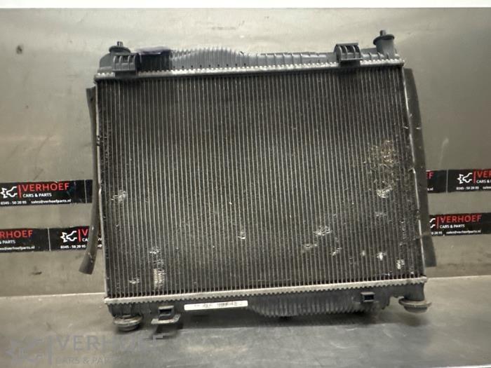 Gebruikte Radiateur Ford Fiesta 7 1.1 Ti-VCT 12V 70 Prijs € 60,00 Margeregeling aangeboden door Verhoef Cars & Parts