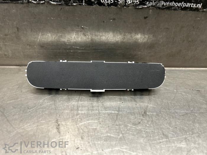 Gebruikte Display Interieur Chevrolet Spark (M300) 1.2 16V Prijs € 20,00 Margeregeling aangeboden door Verhoef Cars & Parts