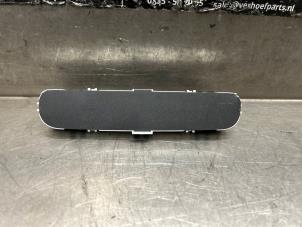 Gebruikte Display Interieur Chevrolet Spark (M300) 1.2 16V Prijs € 20,00 Margeregeling aangeboden door Verhoef Cars & Parts