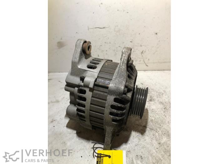 Gebruikte Dynamo Mitsubishi Space Wagon (N8/N9) 2.4 16V GDI GLX Prijs op aanvraag aangeboden door Verhoef Cars & Parts