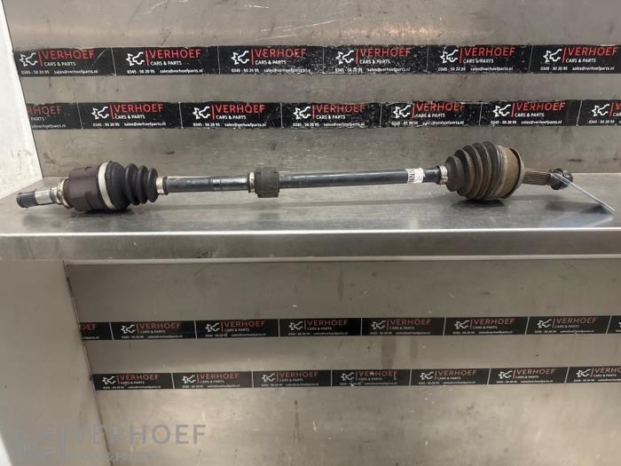 Gebruikte Steekas rechts-voor Toyota Yaris III (P13) 1.33 16V Dual VVT-I Prijs € 85,00 Margeregeling aangeboden door Verhoef Cars & Parts