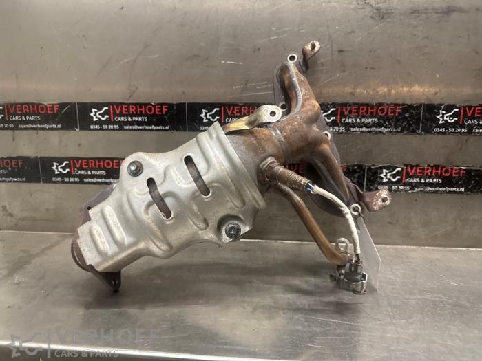 Katalysator Toyota Yaris III (P13), 2010 / 2020 1.33 16V Dual VVT-I, Hatchback, Benzine, 1.329cc, 73kW (99pk), FWD, 1NRFE, 2011-09 / 2017-03, NSP13 (Gebruikt)