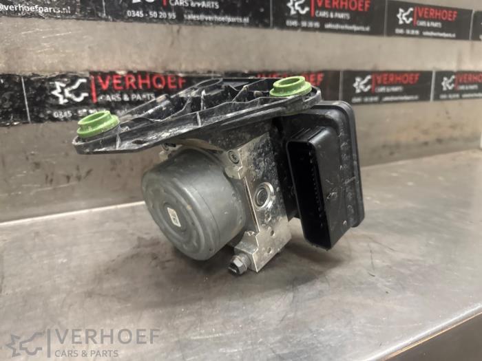 Gebruikte ABS Pomp Volkswagen Caddy Cargo V (SBA/SBH) 2.0 TDI BlueMotionTechnology Prijs € 181,50 Inclusief btw aangeboden door Verhoef Cars & Parts
