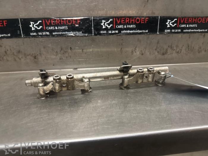 Gebruikte Injector brug Nissan Juke (F15) 1.2 DIG-T 16V Prijs € 50,00 Margeregeling aangeboden door Verhoef Cars & Parts