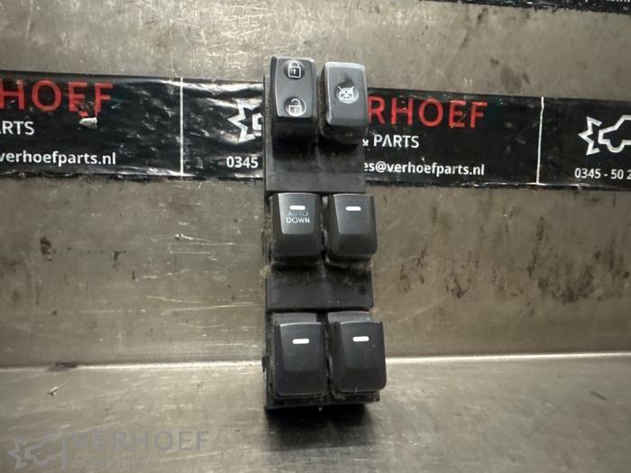 Knop Voor De Bediening Van De Elektrische Raambediening Rechtsvoor Voor