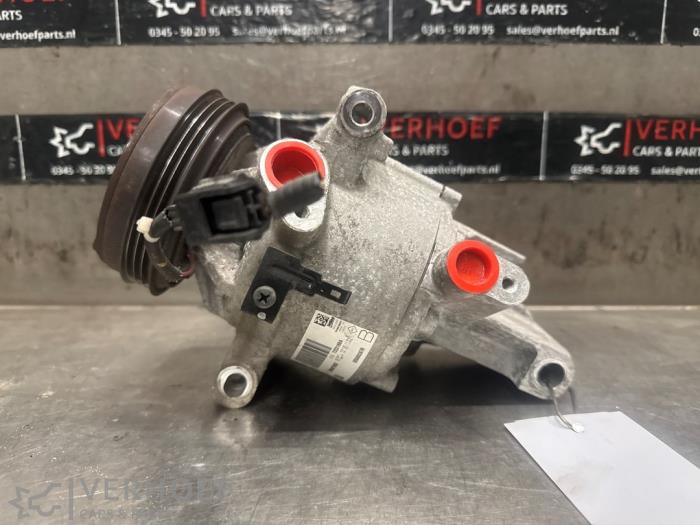 Gebruikte Aircopomp Nissan Micra (K14) 1.0 12V Prijs € 125,00 Margeregeling aangeboden door Verhoef Cars & Parts