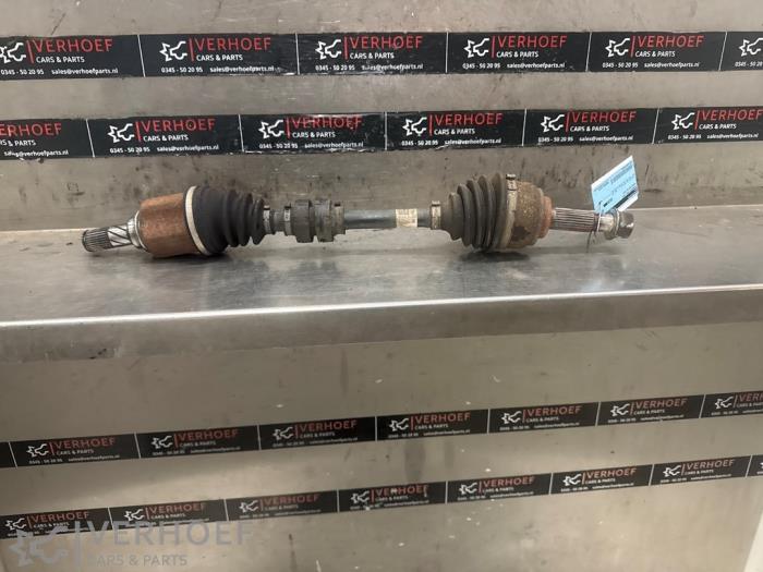 Gebruikte Steekas links-voor Nissan Note (E12) 1.2 DIG-S 98 Prijs € 75,00 Margeregeling aangeboden door Verhoef Cars & Parts