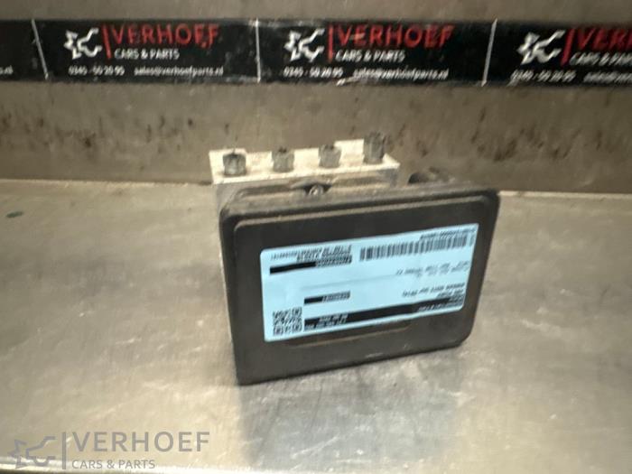 Gebruikte ABS Pomp Nissan Note (E12) 1.2 DIG-S 98 Prijs € 75,00 Margeregeling aangeboden door Verhoef Cars & Parts