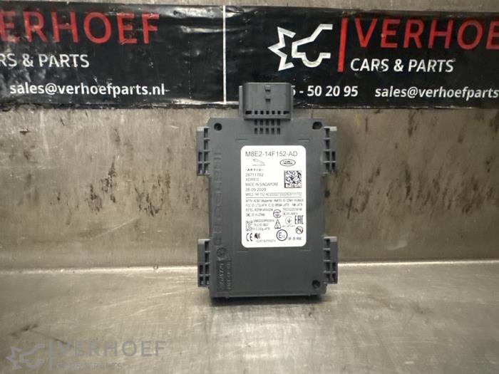 Gebruikte Dode hoek sensor Jaguar I-Pace EV320 AWD Prijs € 125,00 Margeregeling aangeboden door Verhoef Cars & Parts