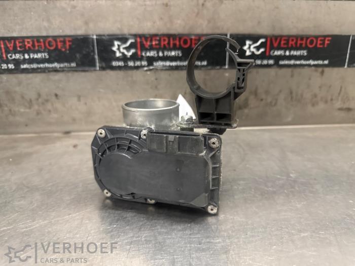 Gebruikte Gasklephuis Mazda 2 (DJ/DL) 1.5 SkyActiv-G 115 Prijs € 75,00 Margeregeling aangeboden door Verhoef Cars & Parts