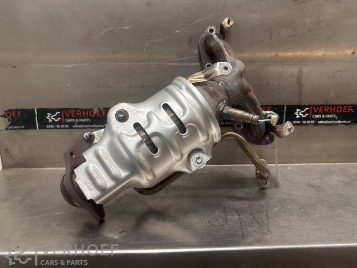 Katalysator Toyota Yaris III (P13), 2010 / 2020 1.33 16V Dual VVT-I, Hatchback, Benzine, 1.329cc, 73kW (99pk), FWD, 1NRFE, 2011-09 / 2017-03, NSP13 (Gebruikt)