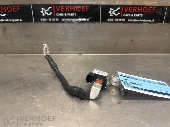 Gebruikte Accu sensor Kia Stonic (YB) 1.0i T-GDi 12V Eco-Dynamics+ Prijs € 50,00 Margeregeling aangeboden door Verhoef Cars & Parts