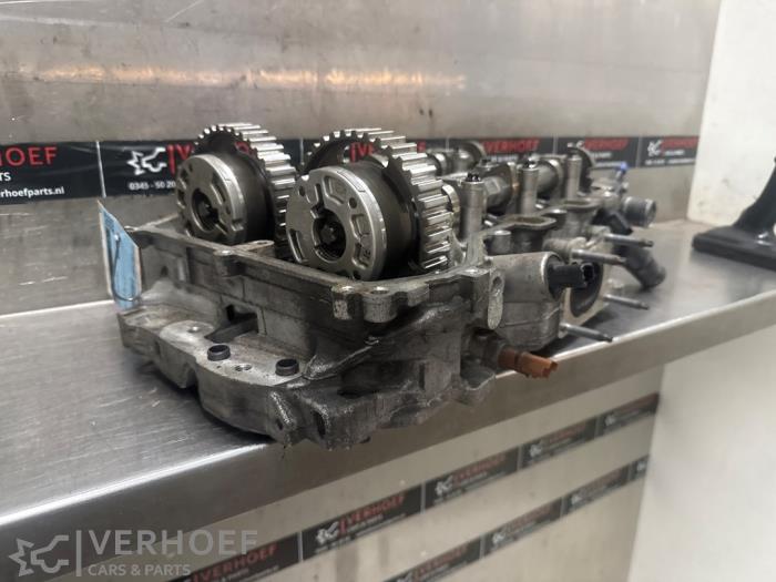 Gebruikte Cilinderkop Citroen C4 Cactus (0B/0P) 1.2 PureTech 82 12V Prijs € 325,00 Margeregeling aangeboden door Verhoef Cars & Parts