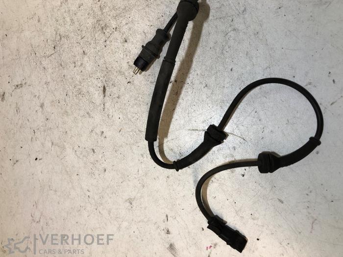 Gebruikte ABS Sensor Renault Espace (JK) 1.9 dCi Prijs € 40,00 Margeregeling aangeboden door Verhoef Cars & Parts