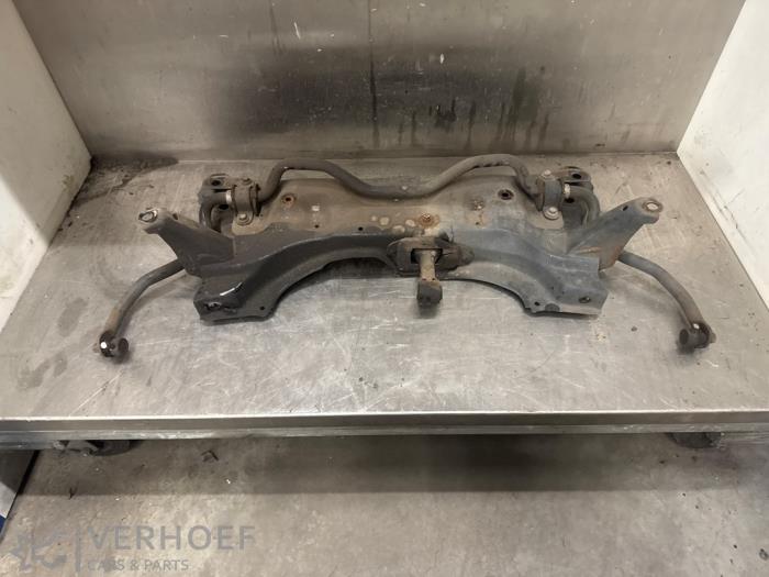 Gebruikte Subframe Toyota Yaris III (P13) 1.0 12V VVT-i Prijs € 125,00 Margeregeling aangeboden door Verhoef Cars & Parts