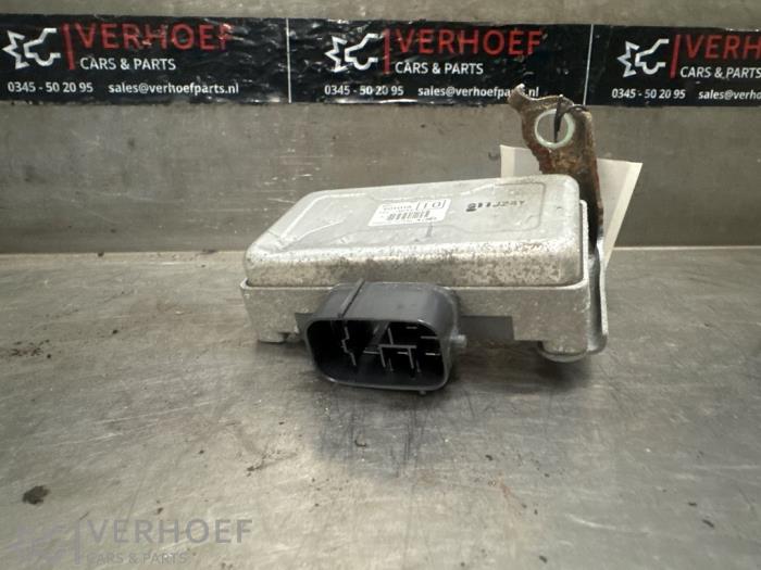 Gebruikte Start/Stop computer Toyota Verso S 1.33 16V Dual VVT-I Prijs € 175,00 Margeregeling aangeboden door Verhoef Cars & Parts