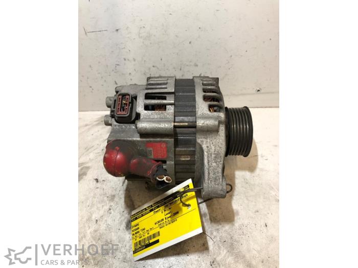 Gebruikte Dynamo Nissan Almera Tino (V10M) 1.8 16V Prijs € 35,00 Margeregeling aangeboden door Verhoef Cars & Parts