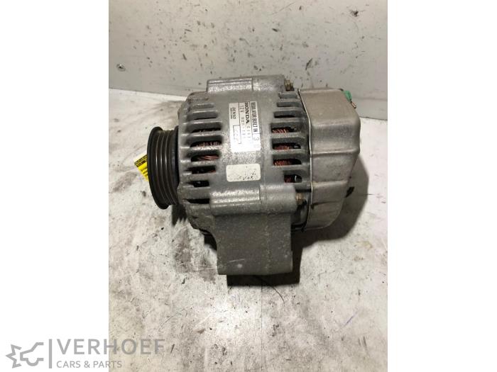 Gebruikte Dynamo Honda CR-V (RD1/3) 2.0i 16V VTEC Prijs op aanvraag aangeboden door Verhoef Cars & Parts