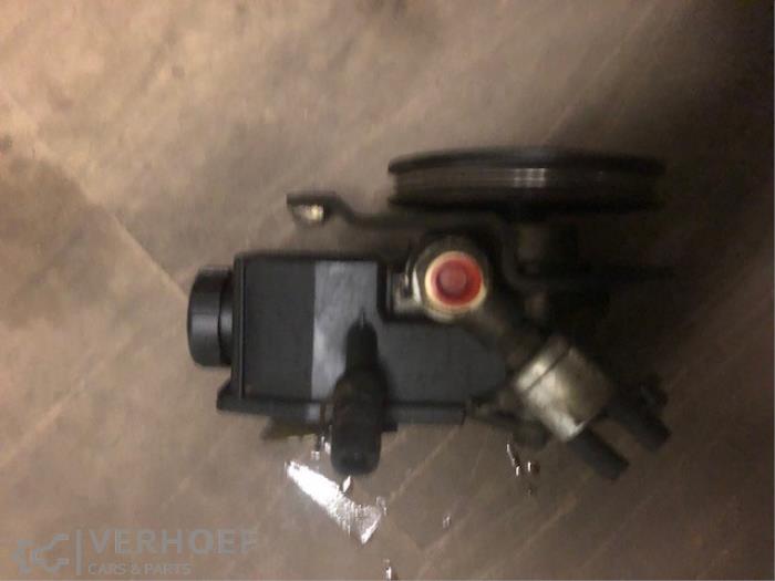 Gebruikte Pomp Servo Toyota Carina E (T19) 1.6 GLi 16V Prijs € 50,00 Margeregeling aangeboden door Verhoef Cars & Parts