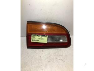 Gebruikte Achterlicht links Mitsubishi L-400 2.5 TD Prijs op aanvraag aangeboden door Verhoef Cars & Parts