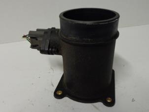 Gebruikte Luchthoeveelheidsmeter Nissan Primera Estate (WP11) 2.0 16V Prijs € 100,00 Margeregeling aangeboden door Verhoef Cars & Parts