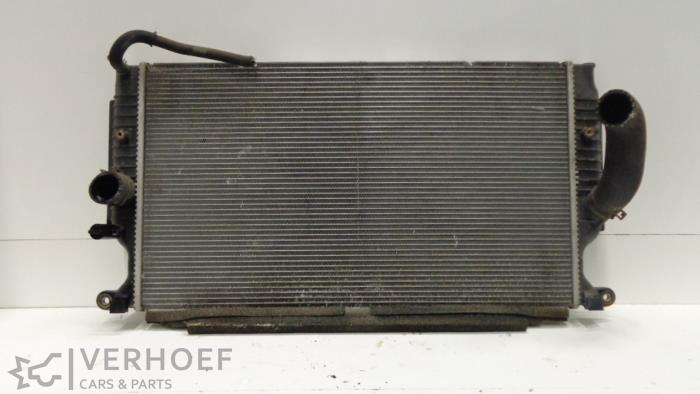 Gebruikte Radiateur Toyota Avensis Wagon (T27) 2.2 16V D-4D-F 150 Prijs € 75,00 Margeregeling aangeboden door Verhoef Cars & Parts