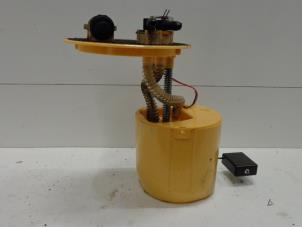 Gebruikte Benzinepomp Toyota Avensis Wagon (T27) 2.2 16V D-4D-F 150 Prijs op aanvraag aangeboden door Verhoef Cars & Parts