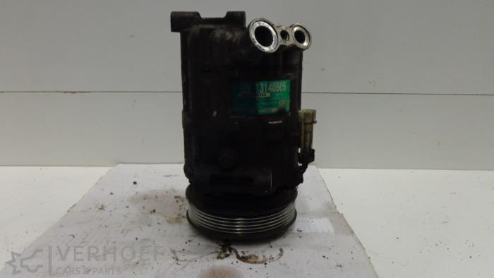 Gebruikte Aircopomp Opel Signum (F48) 3.0 CDTI V6 24V Prijs op aanvraag aangeboden door Verhoef Cars & Parts