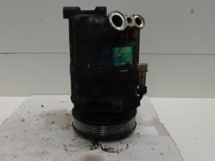 Gebruikte Aircopomp Opel Signum (F48) 3.0 CDTI V6 24V Prijs op aanvraag aangeboden door Verhoef Cars & Parts