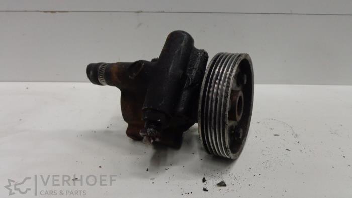 Gebruikte Servopomp Renault Espace (JE) 2.0 16V Prijs op aanvraag aangeboden door Verhoef Cars & Parts