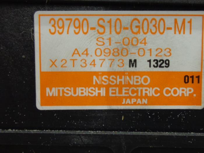 ABS Computer van een Honda CR-V (RD1/3) 2.0i 16V VTEC 2001