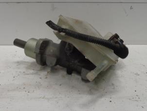 Gebruikte Hoofdremcilinder Peugeot 206 (2A/C/H/J/S) 1.4 XR,XS,XT,Gentry Prijs € 30,00 Margeregeling aangeboden door Verhoef Cars & Parts