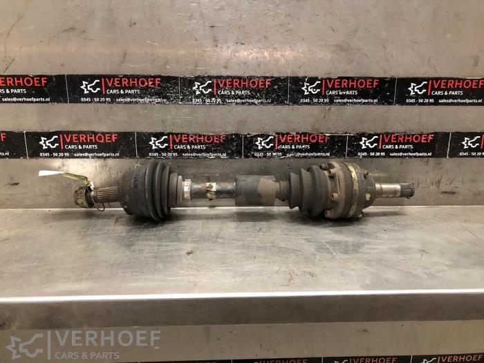 Gebruikte Aandrijfas links-voor Alfa Romeo 156 Sportwagon (932) 2.0 Twin Spark 16V Prijs op aanvraag aangeboden door Verhoef Cars & Parts
