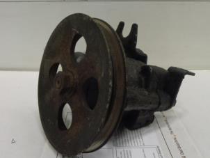Gebruikte Servopomp Nissan Terrano II (R20/TR50) 2.4 SE,SLX 12V Prijs op aanvraag aangeboden door Verhoef Cars & Parts
