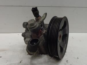 Gebruikte Servopomp Toyota Avensis Wagon (T25/B1E) 2.4 16V VVT-i D4 Prijs op aanvraag aangeboden door Verhoef Cars & Parts