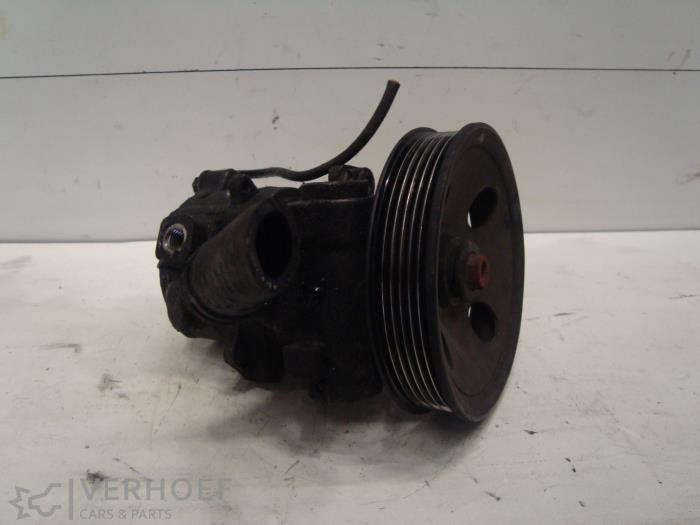 Gebruikte Servopomp Mercedes E Combi (S210) 2.4 E-240 V6 18V Prijs op aanvraag aangeboden door Verhoef Cars & Parts