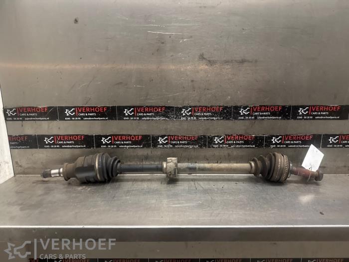 Gebruikte Aandrijfas rechts-voor Toyota Corolla Wagon (E11) 2.0 D Prijs € 40,00 Margeregeling aangeboden door Verhoef Cars & Parts