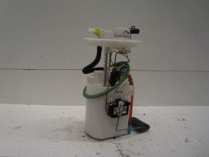 Gebruikte Benzinepomp Hyundai i10 (F5) 1.1i 12V Prijs € 30,00 Margeregeling aangeboden door Verhoef Cars & Parts