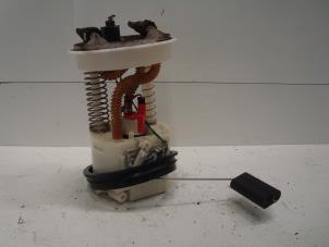 Gebruikte Benzinepomp Mazda 2 (NB/NC/ND/NE) 1.25 16V Prijs € 40,00 Margeregeling aangeboden door Verhoef Cars & Parts