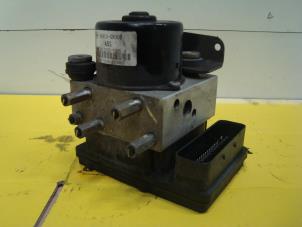 Gebruikte ABS Pomp Ssang Yong Kyron 2.0 M 200 Xdi 16V 4x2 Prijs op aanvraag aangeboden door Verhoef Cars & Parts