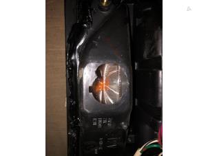 Gebruikte Achterlicht rechts Daihatsu Applause I 1.6 16V Prijs € 25,00 Margeregeling aangeboden door Verhoef Cars & Parts