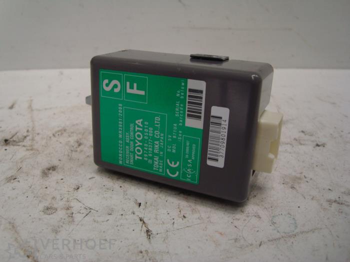 Gebruikte Module Centrale Deurvergrendeling Toyota Avensis Wagon (T27) 2.0 16V VVT-i Prijs op aanvraag aangeboden door Verhoef Cars & Parts