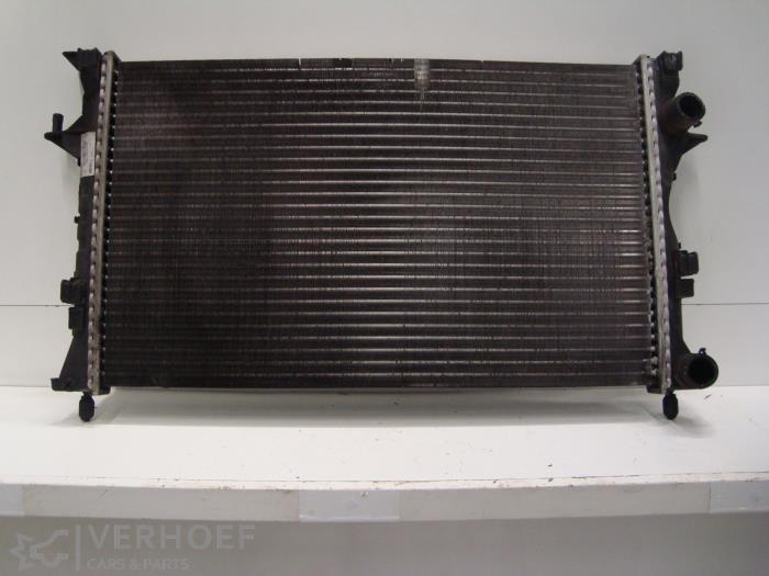Gebruikte Radiateur Renault Laguna II Grandtour (KG) 1.9 dCi 120 Prijs op aanvraag aangeboden door Verhoef Cars & Parts